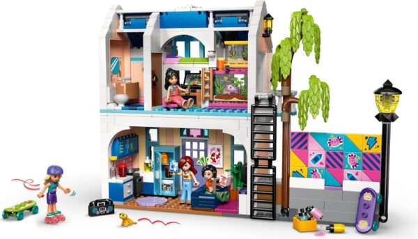 LEGO® Friends - Casa familiei lui Liann 42687, 946 piese