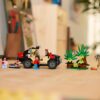 LEGO® Jurassic World - Evadare off-road din calea unui Velociraptor 76972, 285 piese