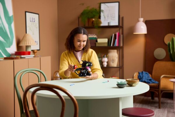 Lego Icons 10375 - Cum sa îti dresezi dragonul: Toothless, 784 piese