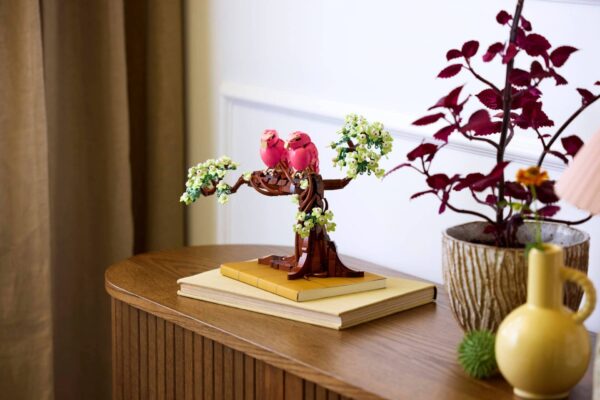 Lego Ideas 21365 - Pasarele indragostite, 750 piese