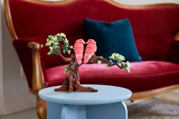 Lego Ideas 21365 - Pasarele indragostite, 750 piese