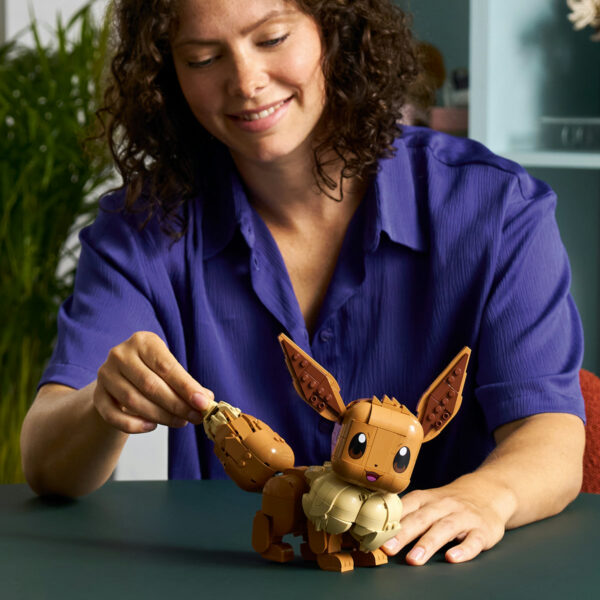 LEGO Pokemon - Eevee 72151, 587 piese