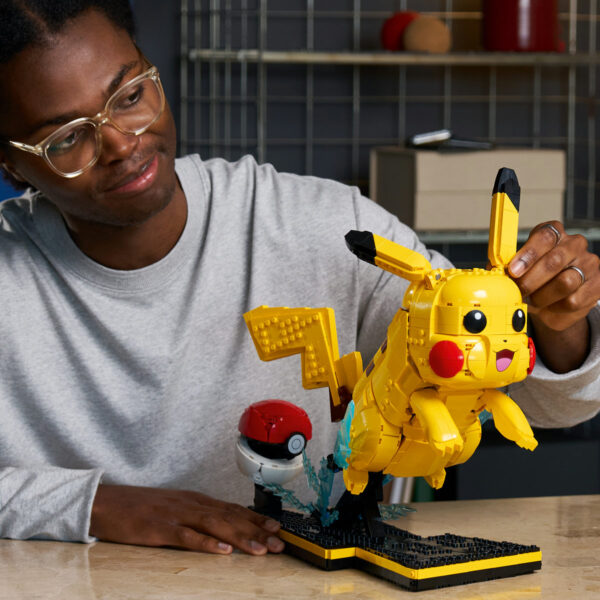 LEGO Pokemon - Pikachu și Poké Ball 72152, 2050 piese