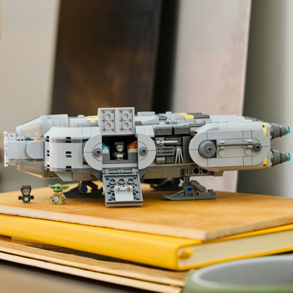 LEGO Star Wars - Navă stelară a Anzellanilor 75445, 701 piese