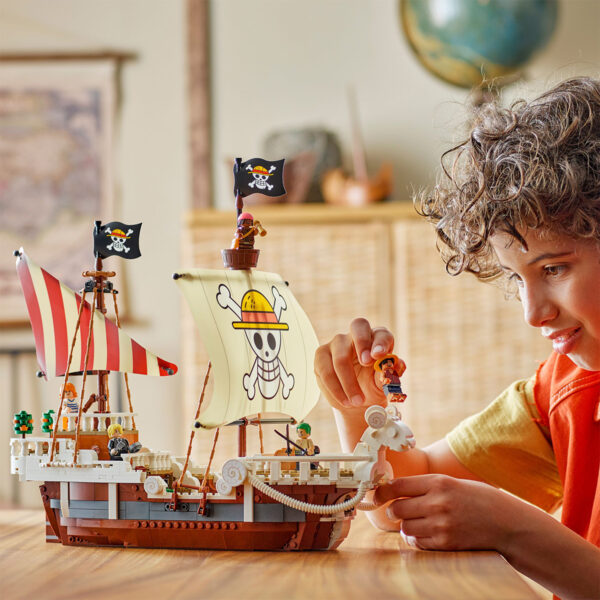 LEGO One Piece - Corabia de pirati Fâsneata Merry 75639, 1376 piese
