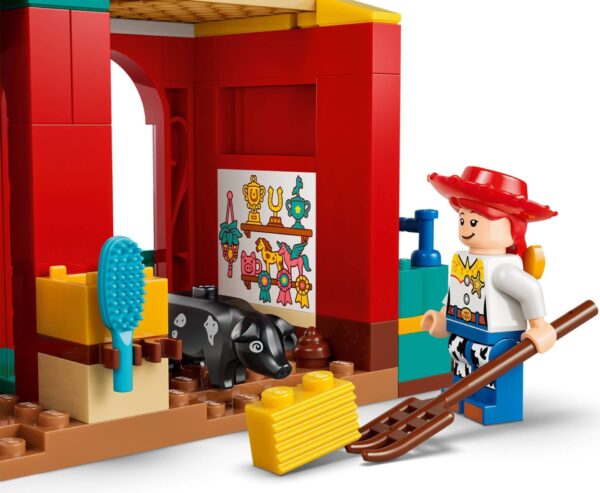 LEGO Disney - Ferma de cai a lui Blaze 43304, 209 piese