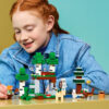 LEGO Minecraft - Prima aventură pe timp de noapte 21593, 301 piese