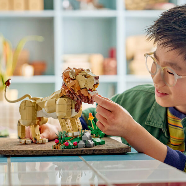 LEGO Creator - Animale sălbatice: Leu maiestuos 31386, 839 piese