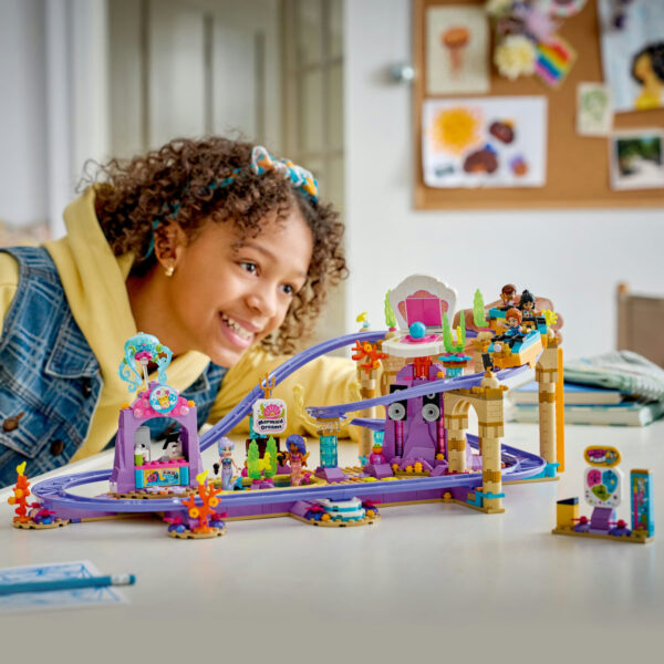 LEGO Friends - Roller-coaster cu sirene 42703, 864 piese
