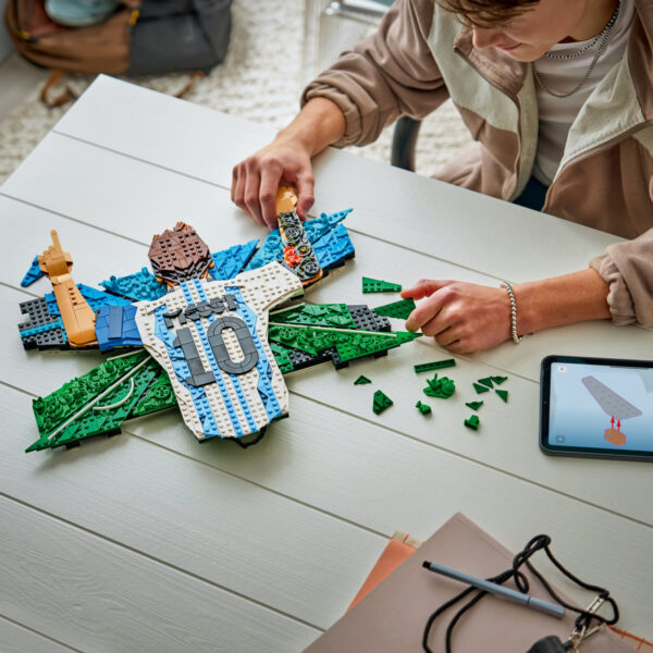 LEGO Editions - Lionel Messi – Sărbătorire 43018, 1427 piese