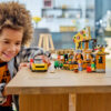 LEGO City - Experiența livrării de pizza cu vehicule 60496, 494 piese