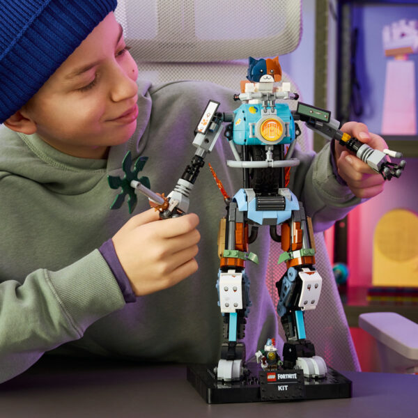LEGO FORTNITE - KIT 77081, 1230 piese