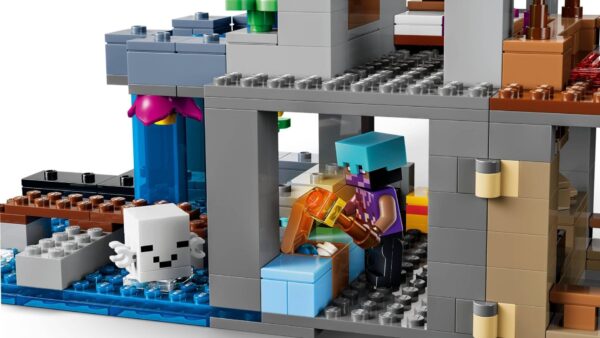 21597_WEB_SEC03_NOBG Lego Minecraft 21597 - Stație de mobi Ghast, 754 piese