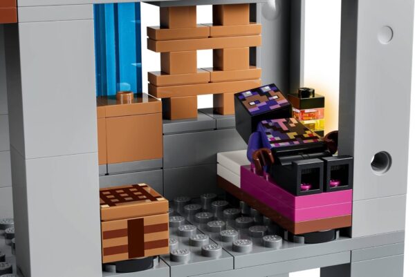 21597_WEB_SEC04_NOBG Lego Minecraft 21597 - Stație de mobi Ghast, 754 piese