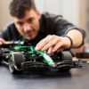 Lego Technic 42240 - Mașina F1® Aston Martin Aramco AMR25