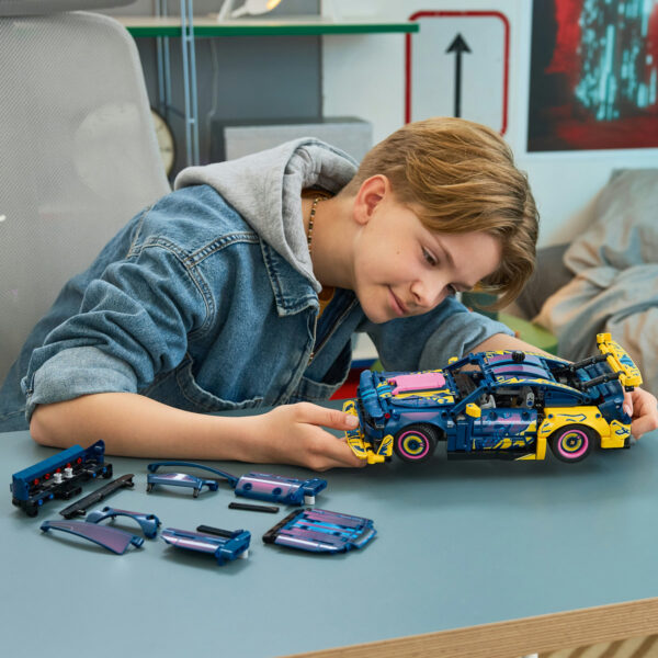 LEGO Technic - Mașină personalizată Ford Mustang GT 42236, 973 piese