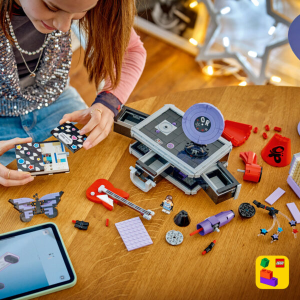 LEGO Editions - Colecția secretă a Oliviei Rodrigo 43030, 1085 piese