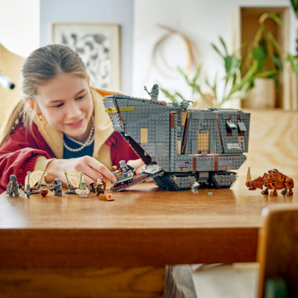 LEGO Star Wars - Offworld Sandcrawler și Mudhorn 75453, 1683 piese