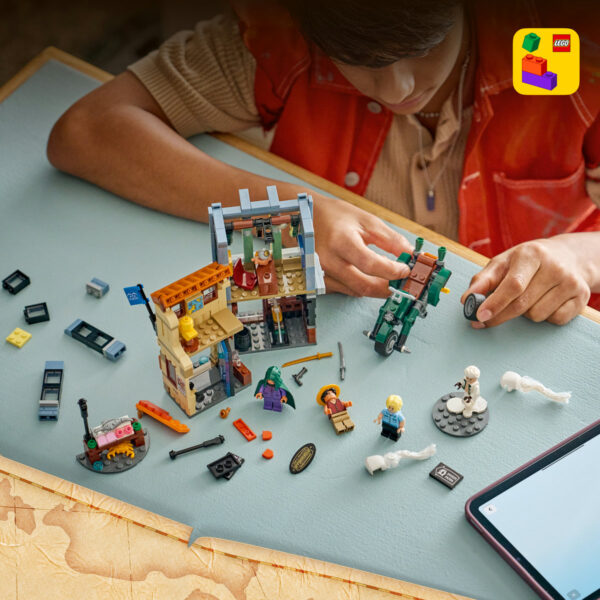 LEGO One Piece - Înfruntare cu căpitanul Smoker 75642, 547 piese